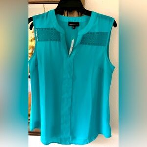 Fortune + Ivy teal split vneck sleeveless flowy embroidered top S. NWT
